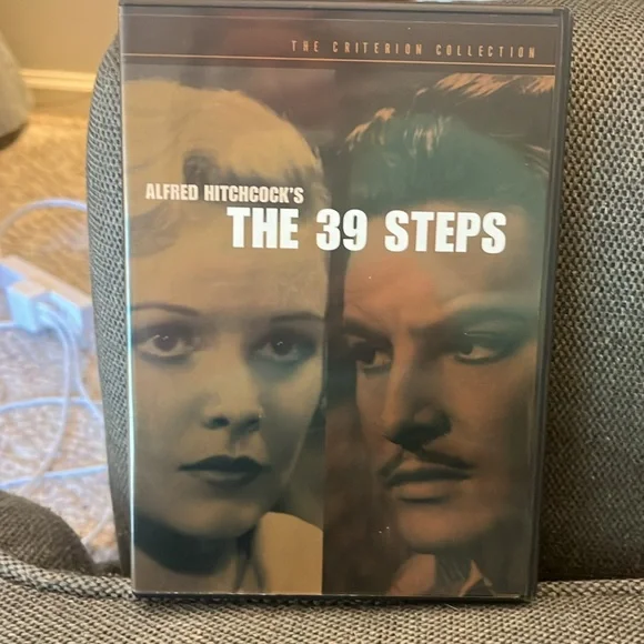 Alfred Hitchcock Wrong Men & Notorious Women: Five Hitchcock Thrillers 1935-1946 - Picture 8 of 9